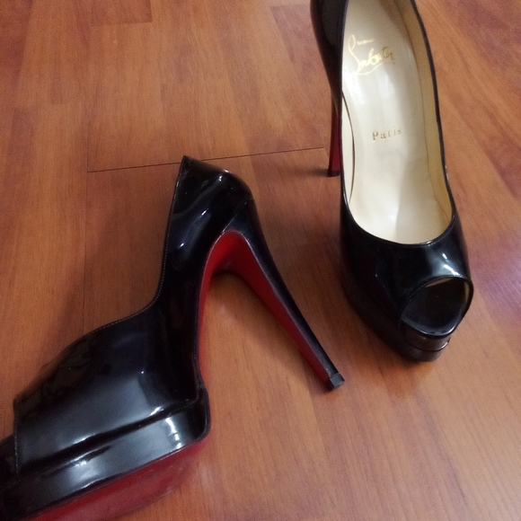 Christian Louboutin,verve prive, 120 peep toe patent leather,stilleto,pre-loved - Picture 3 of 9